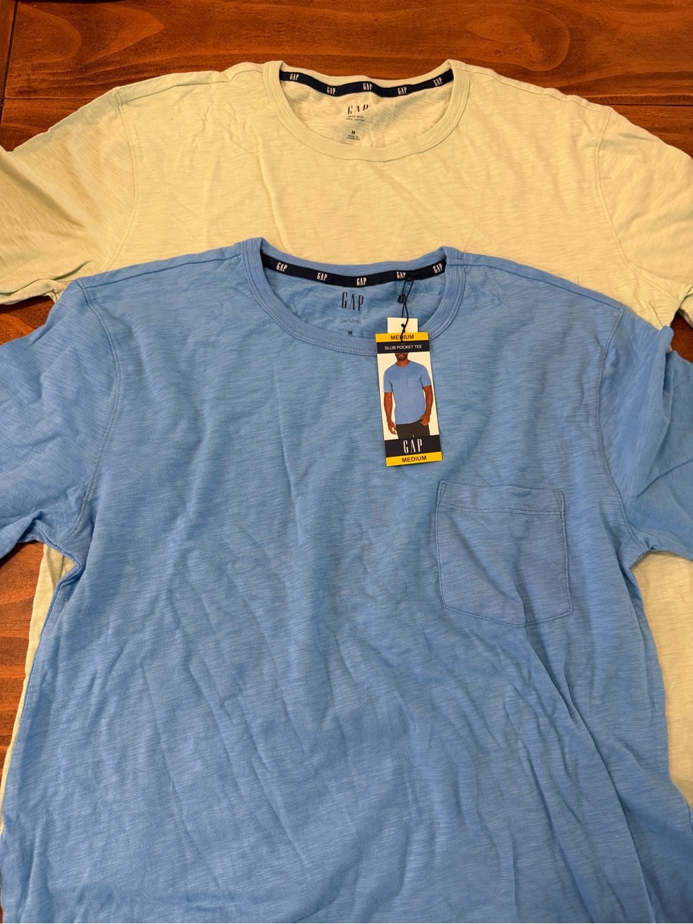 GAP Men’s Medium Short Sleeve Pocket Tee in Light Blue & Mint Green NWT & NWOT